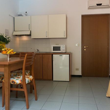 Coccodrillo Hotel & Apartments Varazze Bagian luar foto