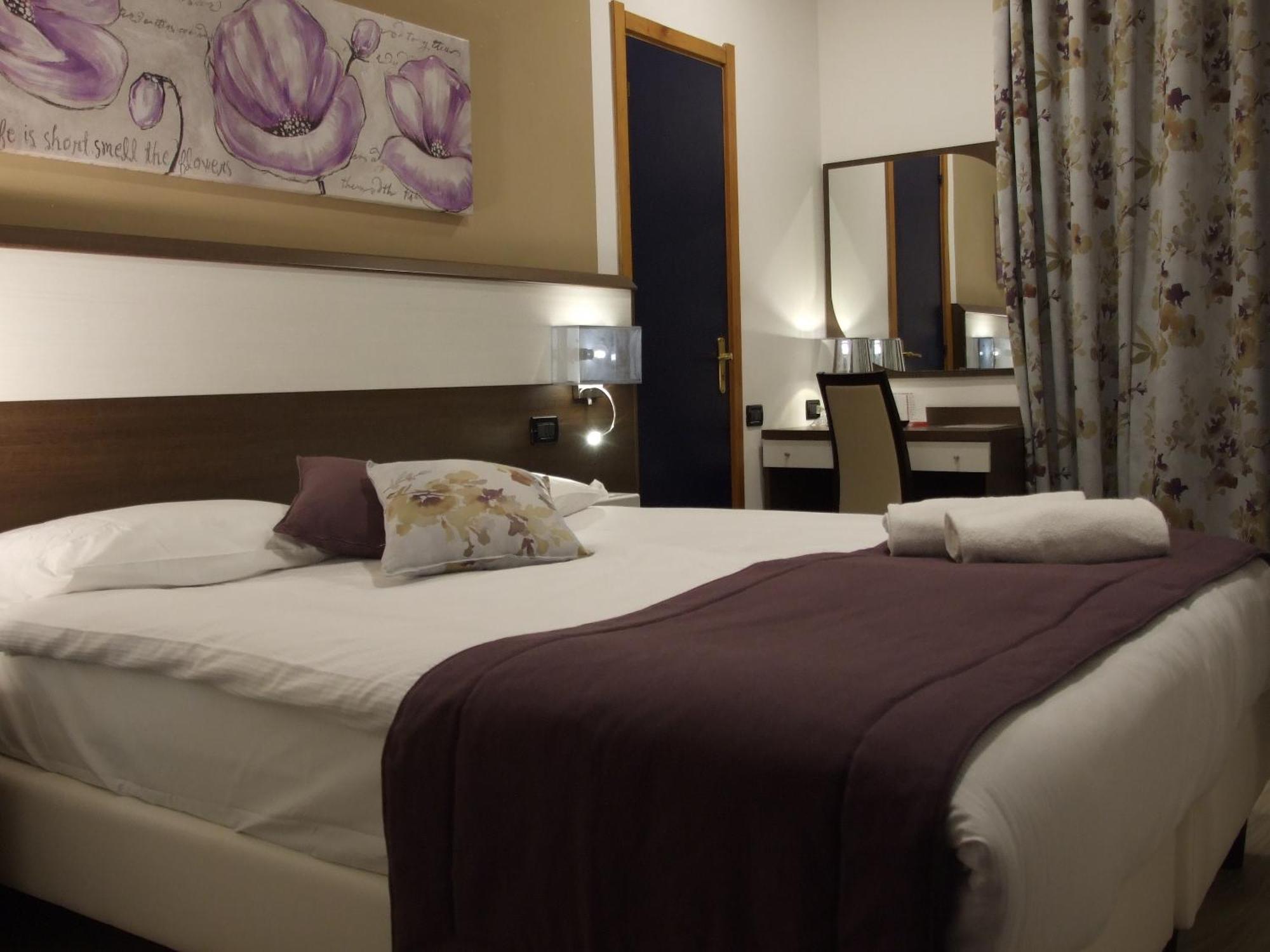 Coccodrillo Hotel & Apartments Varazze Ruang foto